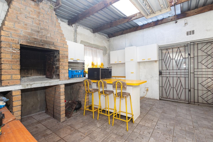 4 Bedroom Property for Sale in Belhar Western Cape